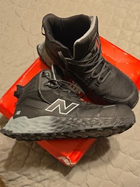 New Balance Fresh Foam Cremorne Mid Comp Toe Work Shoes